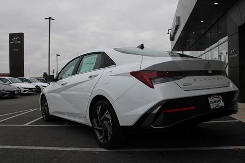 2025 Hyundai ELANTRA HEV Limited