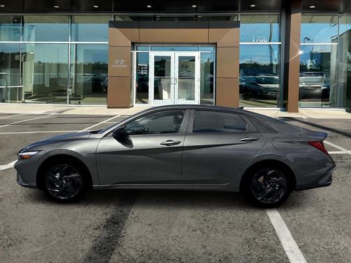 2026 Hyundai ELANTRA HEV SEL Sport