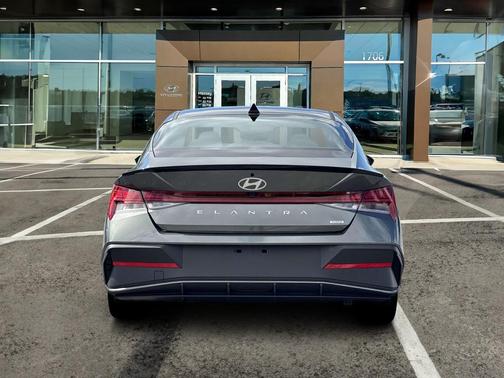 2026 Hyundai ELANTRA HEV SEL Sport