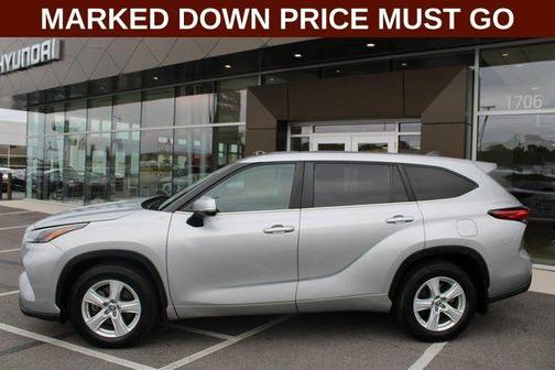 2023 Toyota Highlander LE