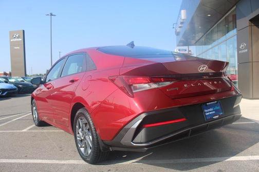 Red 2024 Hyundai ELANTRA SEL