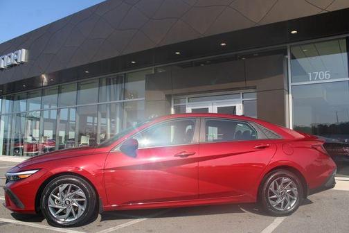 Red 2024 Hyundai ELANTRA SEL