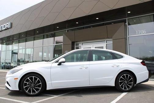 2021 Hyundai SONATA Limited