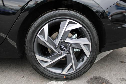 2025 Hyundai ELANTRA HEV Limited