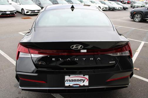 2025 Hyundai ELANTRA HEV Limited