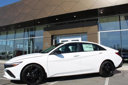 Serenity White Pearl 2026 Hyundai ELANTRA SEL Sport