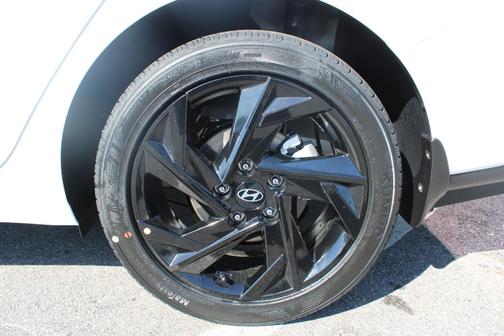 Serenity White Pearl 2026 Hyundai ELANTRA SEL Sport