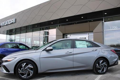 2026 Hyundai ELANTRA Limited