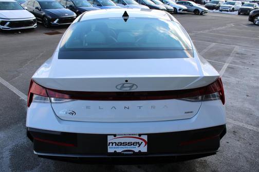 2026 Hyundai ELANTRA HEV Limited