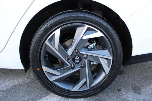 2026 Hyundai ELANTRA HEV Limited