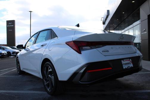 2026 Hyundai ELANTRA HEV Limited