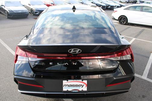 2026 Hyundai ELANTRA Limited