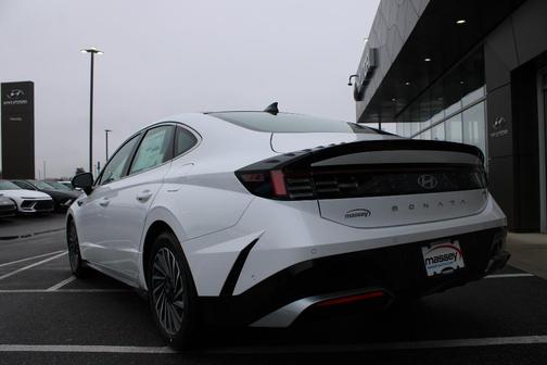 2026 Hyundai SONATA Hybrid Limited