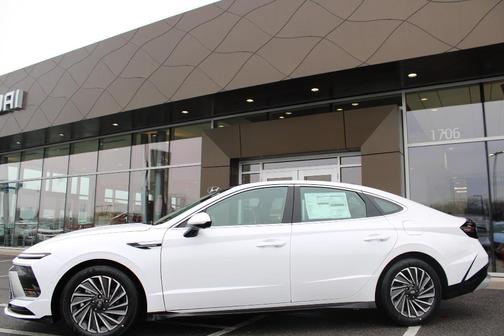 2026 Hyundai SONATA Hybrid Limited