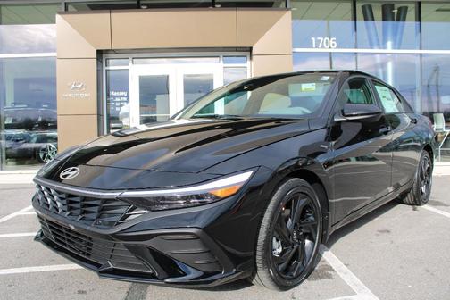 Black 2026 Hyundai ELANTRA HEV SEL Sport