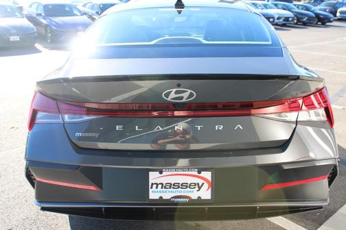 2026 Hyundai ELANTRA SEL