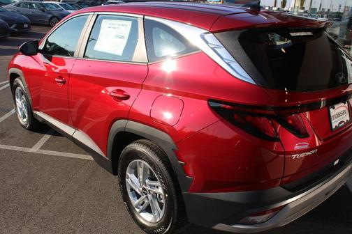 2026 Hyundai TUCSON SE