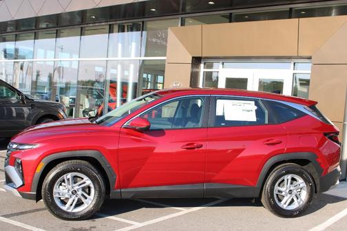 2026 Hyundai TUCSON SE