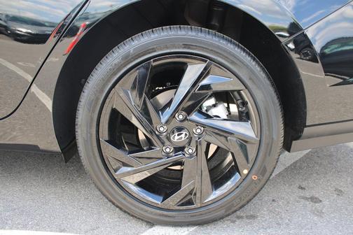 Black 2026 Hyundai ELANTRA SEL Sport