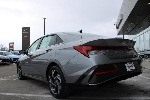 2026 Hyundai ELANTRA HEV Limited