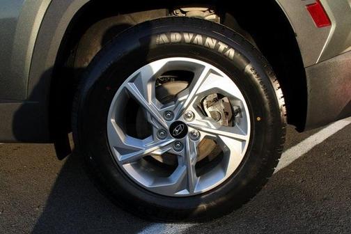 2022 Hyundai TUCSON SE