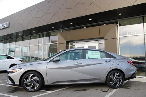 2025 Hyundai ELANTRA HEV Limited