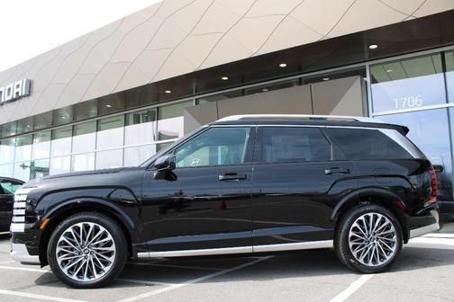 Abyss Black Pearl 2026 Hyundai Palisade Hybrid Calligraphy