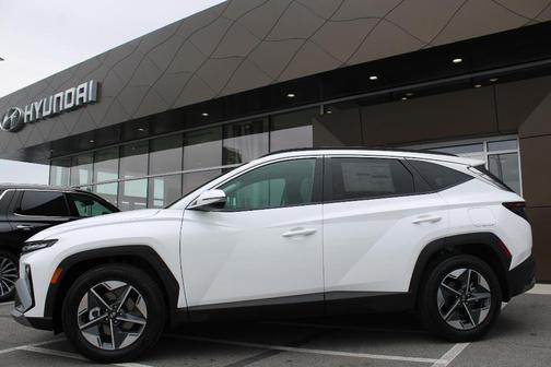 Serenity White Pearl 2026 Hyundai TUCSON SEL Premium