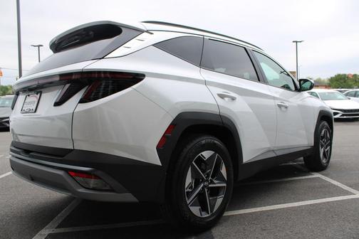 Serenity White Pearl 2026 Hyundai TUCSON SEL Premium