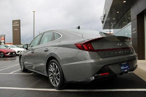 2022 Hyundai SONATA Limited