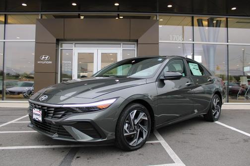 2025 Hyundai ELANTRA HEV SEL Sport