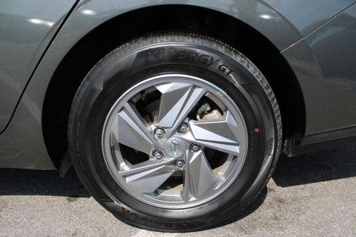 Amazon Gray 2025 Hyundai ELANTRA SE