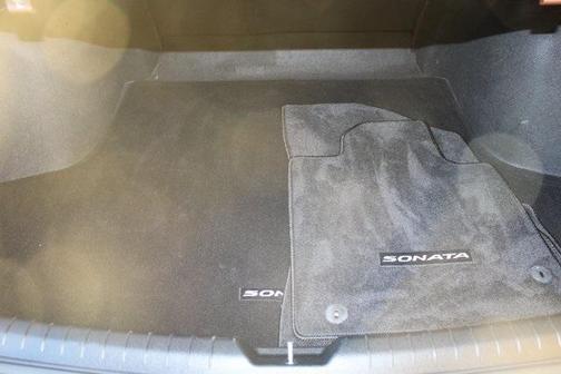 2022 Hyundai SONATA SEL