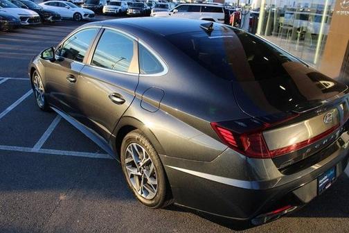 2022 Hyundai SONATA SEL