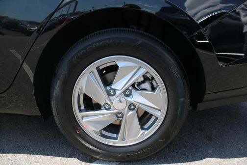 Black 2026 Hyundai ELANTRA SE