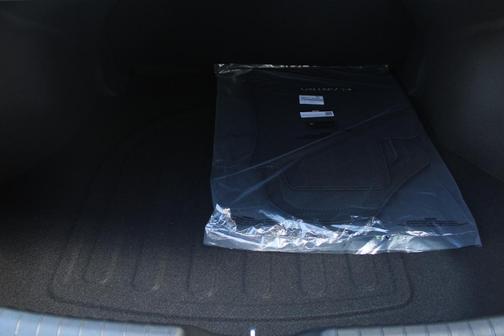 Black 2026 Hyundai ELANTRA SE