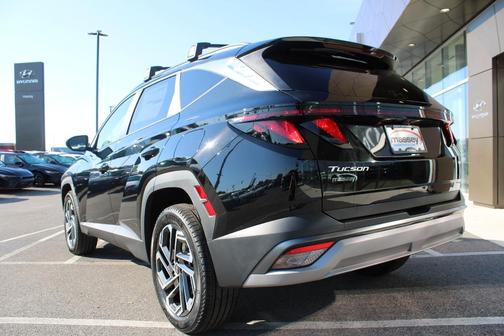 Phantom Black 2026 Hyundai TUCSON SEL