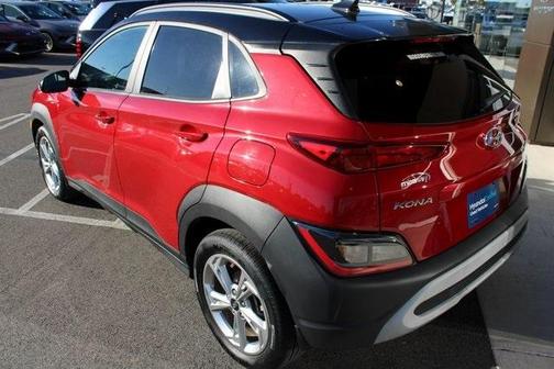 2022 Hyundai KONA SEL