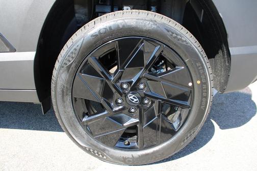 Abyss Black Pearl 2026 Hyundai KONA SEL Sport