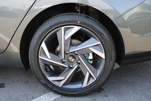 2025 Hyundai ELANTRA HEV Limited