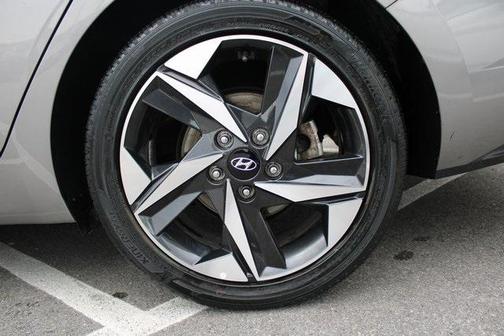 2022 Hyundai ELANTRA HEV Limited