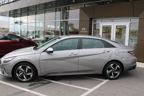 2022 Hyundai ELANTRA HEV Limited