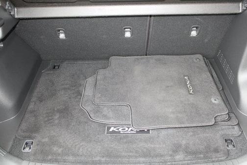 2022 Hyundai KONA SE