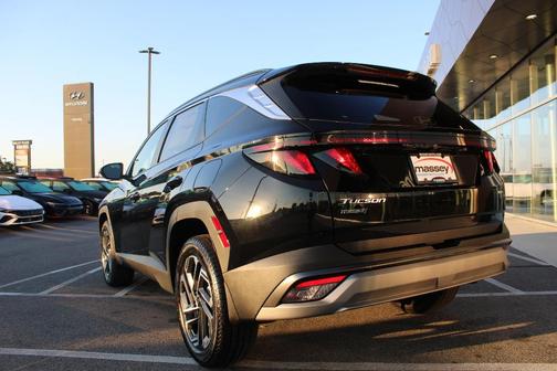 Phantom Black 2026 Hyundai TUCSON SEL