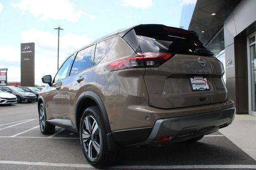 Dk Beige Blk 2024 Nissan Rogue SL