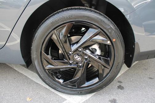 Gray 2026 Hyundai ELANTRA SEL Sport