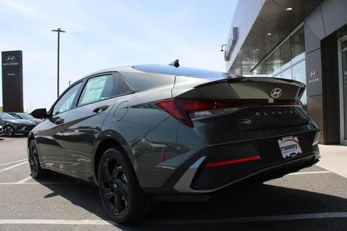 Amazon Gray 2026 Hyundai ELANTRA SEL Sport