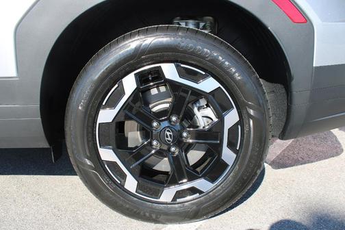 Shimmering Silver 2026 Hyundai SANTA FE SE