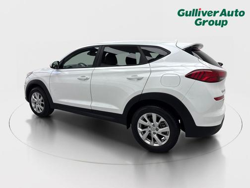 White Cream 2021 Hyundai TUCSON SE