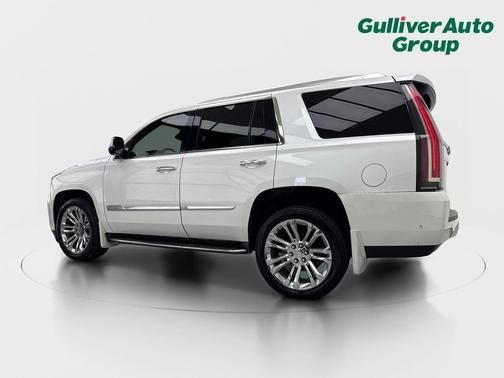 Crystal White Tricoat 2017 Cadillac Escalade Luxury
